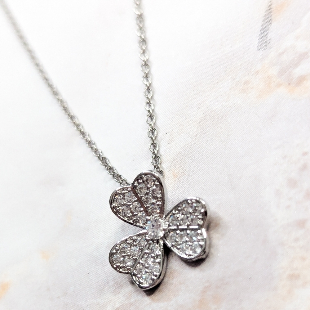 Titanium Silver Lucky Pavé 3-Leaf Clover Necklace Floral Jewelry - Picture 4 of 6
